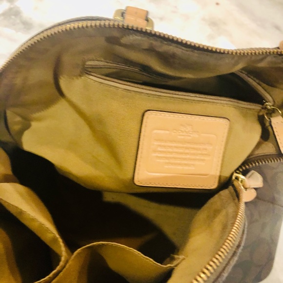 Authentic COACH purse, GUC - Picture 6 of 7